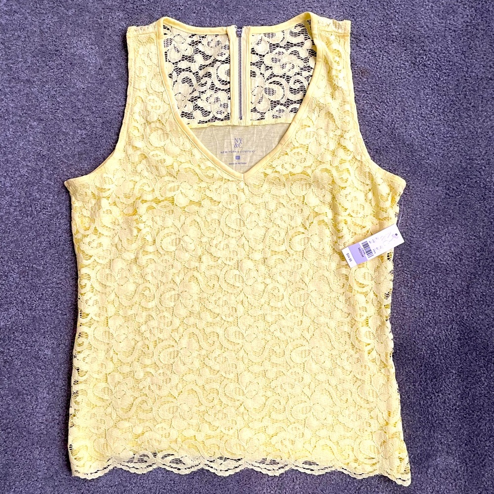 NWT NY&Co. Yellow Lace V-Neck Sleeveless Top, Size Medium